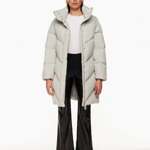 Aritzia Wilfred The Cloud Puff Mid